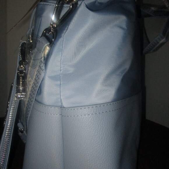 NWT - Steve Madden Gym Bag/Weekender - Picture 2 of 12